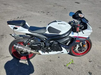 2025 Suzuki GSXR750 JS1GR7MA4S7101529