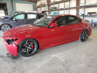 2017 Alfa Romeo Giulia ZARFAEEN6H7553298
