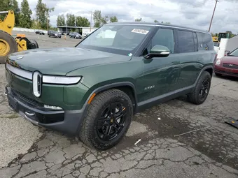 2024 Rivian R1S 7PDSGCBA1RN037501
