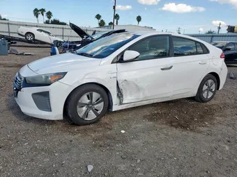 2017 Hyundai Ioniq Hybrid KMHC65LC6HU039819