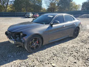 2017 Alfa Romeo Giulia ZARFAECN1H7554569