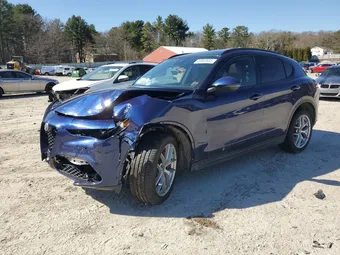 2018 Alfa Romeo Stelvio ZASFAKNN2J7C17637