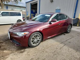 2018 Alfa Romeo Giulia ZARFAEBN1J7583397