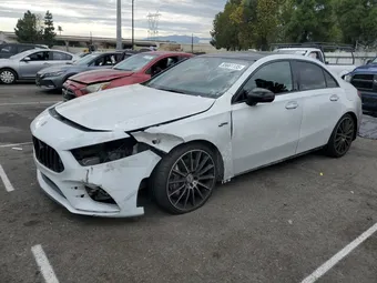 2020 Mercedes-Benz A-Class W1K3G5BB1LJ204413