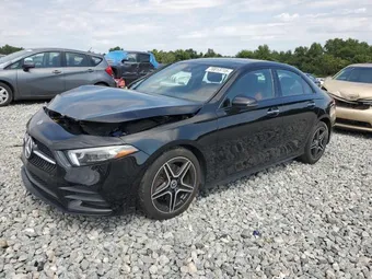 2022 Mercedes-Benz A-Class W1K3G4FB6NJ357716