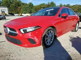 2019 Mercedes-Benz A-Class WDD3G4EB5KW034614
