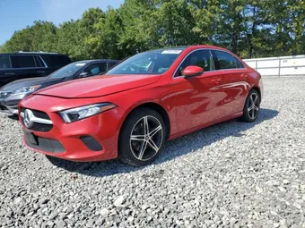 2019 Mercedes-Benz A-Class WDD3G4FB7KW020504