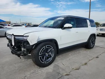 2025 Rivian R1S 7PDSGBBA3SN049861