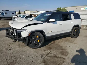 2025 Rivian R1S 7PDSGCBP8SN065936