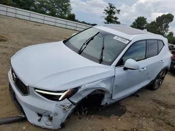 2024 Volvo XC40 YV4L12UF4R2302443