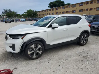 2024 Volvo XC40 YV4L12UE1R2372943