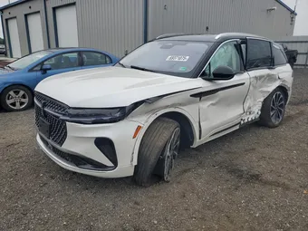 2025 Lincoln Nautilus 5LMPJ9J49SJ931345