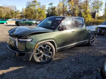 2025 Rivian R1T 7FCTGBAA8SN035994