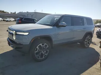 2025 Rivian R1S 7PDSGBBA9SN069466