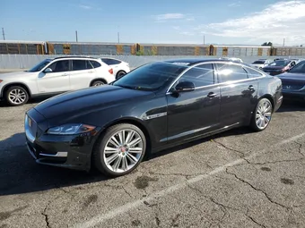 2017 Jaguar XJ SAJWA2GE6HMW10317