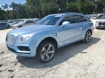 2017 Bentley Bentayga SJAAC2ZV2HC014788
