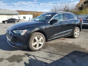 2019 Audi e-tron WA1VAAGE4KB017024