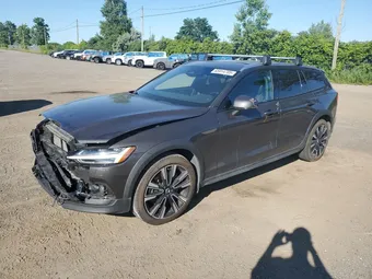 2023 Volvo V60 Cross Country YV4L12WZ7P2106467