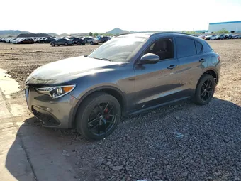 2018 Alfa Romeo Stelvio ZASFAKNNXJ7B99839