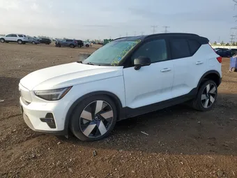 2023 Volvo XC40 YV4ED3UM1P2098850