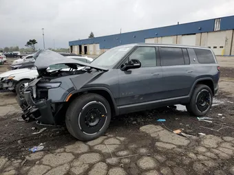 2025 Rivian R1S 7PDSGBBAXSN053230