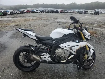 2016 BMW S 1000 WB10D120XGZ696571