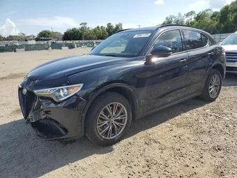2022 Alfa Romeo Stelvio ZASPAJAN9N7D30401