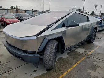 2025 Tesla Cybertruck 7G2CEHED3SA067649