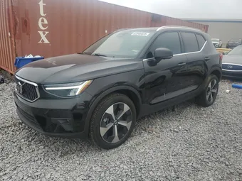 2025 Volvo XC40 YV4L12UE9S2531682
