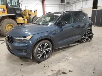 2022 Volvo XC40 YV4162UM3N2732255