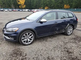 2018 Volkswagen Golf 3VWH17AU5JM767705