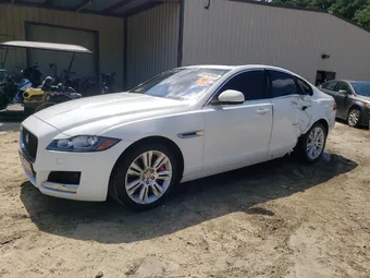 2016 Jaguar XF SAJBD4BV6GCY06805