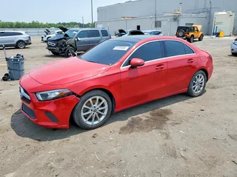 2020 Mercedes-Benz A-Class W1K3G4EB1LW047409