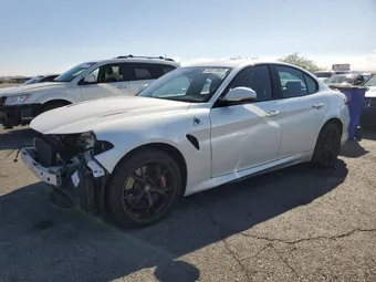 2018 Alfa Romeo Giulia ZARFAEAV8J7584256