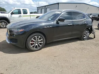 2017 Maserati Levante ZN661XUL4HX228296
