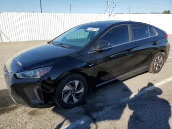 2018 Hyundai Ioniq KMHC75LC7JU065848