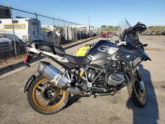 2023 BMW R-Series WB10M0303P6H61368