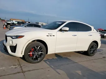 2022 Maserati Levante ZN661YUM8NX389289