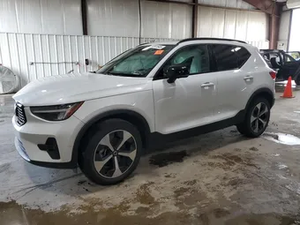 2023 Volvo XC40 YV4L12UW7P2912043