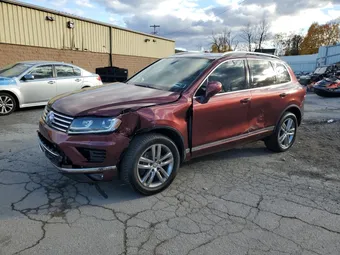 2016 Volkswagen Touareg WVGEP9BP1GD001527