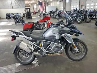 2015 BMW R-Series WB10A1101FZ188899