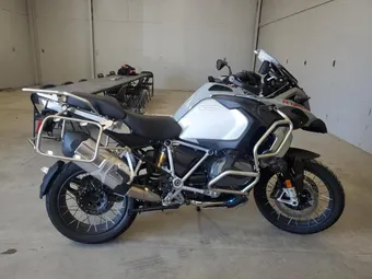 2024 BMW R-Series WB10M1309R6J79667