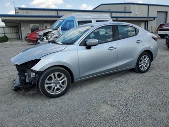 2018 Toyota Yaris 3MYDLBYV3JY300886