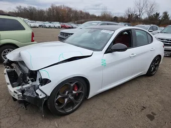 2021 Alfa Romeo Giulia ZARFANBN1M7643814
