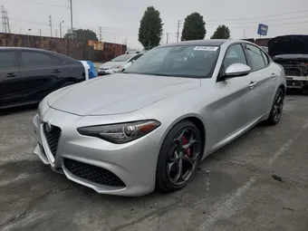 2017 Alfa Romeo Giulia ZARFAECN2H7552314