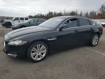 2017 Jaguar XF SAJBJ4BV8HCY35376