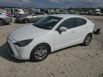 2018 Toyota Yaris 3MYDLBYV3JY312231