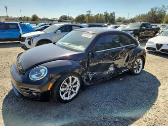 2019 Volkswagen Beetle 3VWFD7AT2KM713981