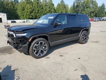 2025 Rivian R1S 7PDSGBBA6SN073121