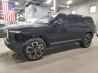 2025 Rivian R1S 7PDSGCBP0SN070449